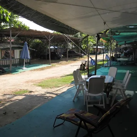 Tsitreli Camping Kalamítsion